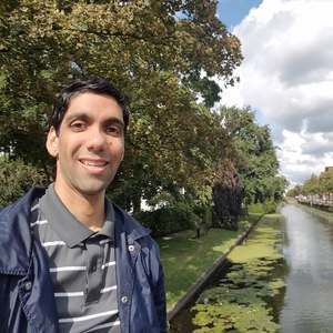 Meet your Posher, Hanoz